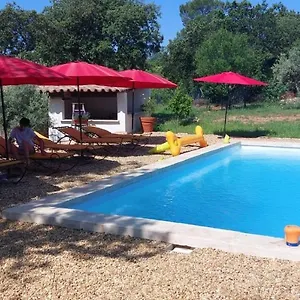 Location A La Semaine Néoules